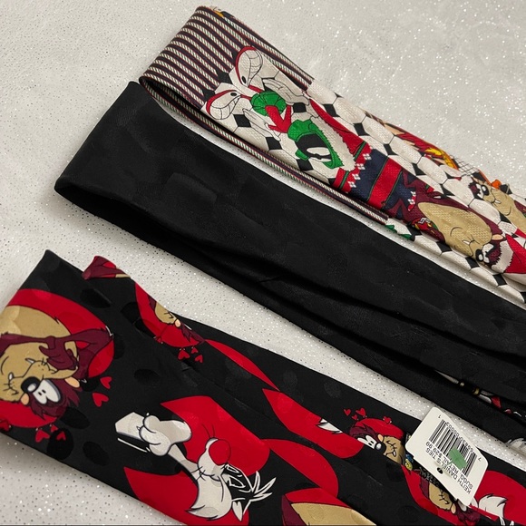Looney Tunes Mania Set of 3 Looney Tunes Silk Ties - Picture 5 of 8